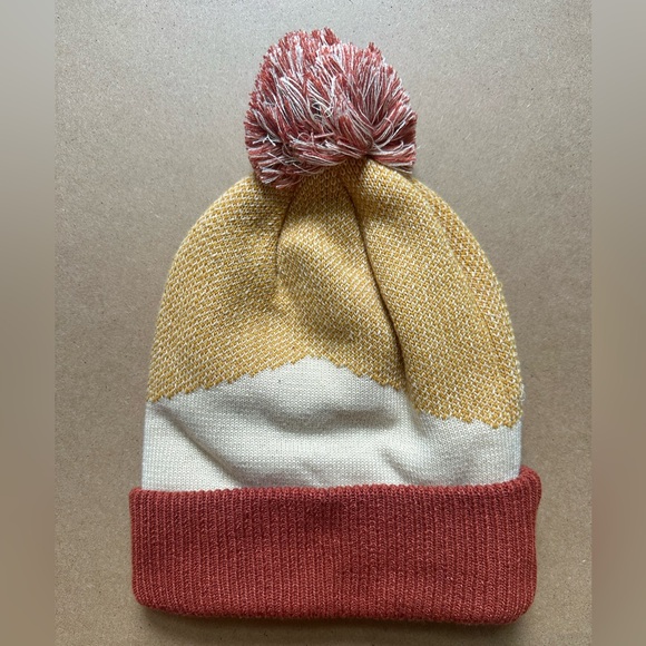 United By Blue - recycled chevron pom beanie in dandelion colorway - sustainable - Picture 3 of 4